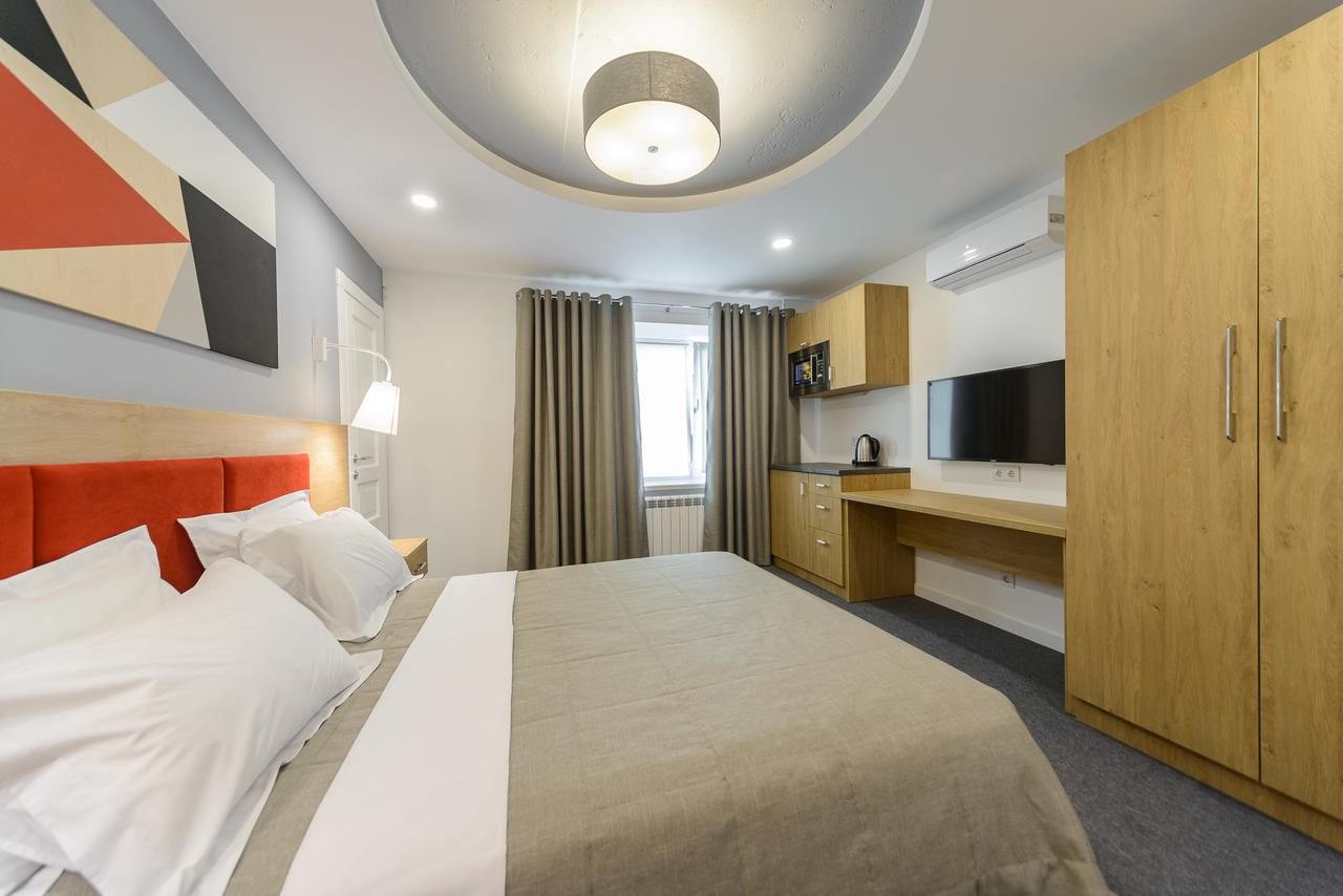 Апарт-отели Partner Guest House Киев-47