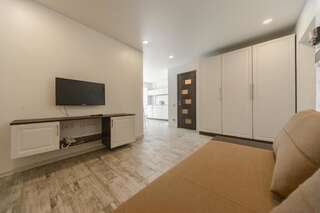 Апарт-отели Partner Guest House Киев Апартаменты с 1 спальней и панорамным видом-4