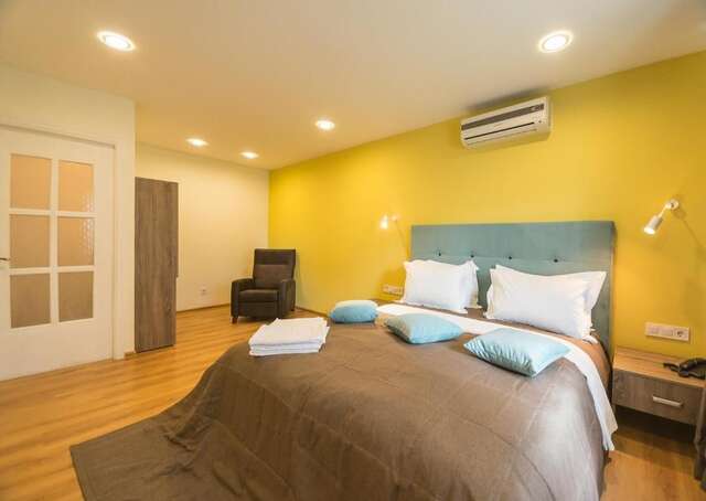 Апарт-отели Partner Guest House Киев-56